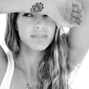 Debi Nova - List pictures