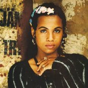 Neneh Cherry - List pictures