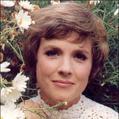 Julie Andrews - List pictures