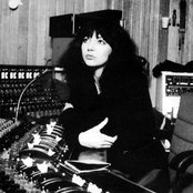 Kate Bush - List pictures