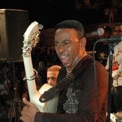 Anthony Santos - List pictures