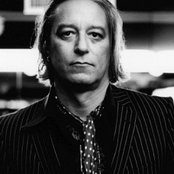 Peter Buck - List pictures