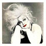 Divine - List pictures