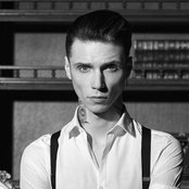 Andy Black - List pictures