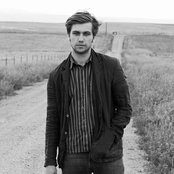 Bobby Long - List pictures