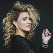 Tori Kelly - List pictures