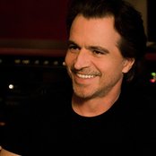 Yanni - List pictures