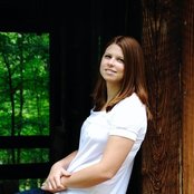 Catie King - List pictures