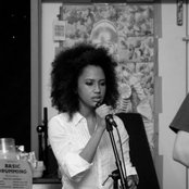 Andy Allo - List pictures