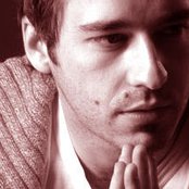 Yanou - List pictures