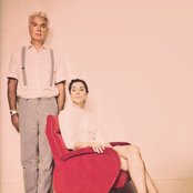 David Byrne & St. Vincent - List pictures