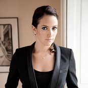 Alondra De La Parra - List pictures