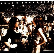 Everly - List pictures