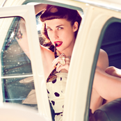 Lanie Lane - List pictures