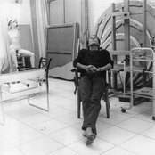 Luis Eduardo Aute - List pictures