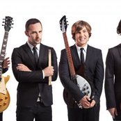 Les Trois Accords - List pictures