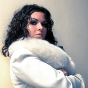 Polly Paulusma - List pictures