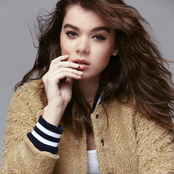 Hailee Steinfeld - List pictures