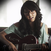 Clara Chung - List pictures