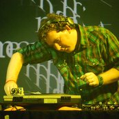 Joe Goddard - List pictures