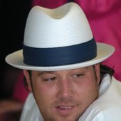 Uncle Kracker - List pictures