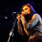 Kitty, Daisy And Lewis - List pictures