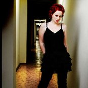 Anneke Van Giersbergen - List pictures