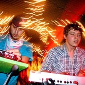 Small Black - List pictures