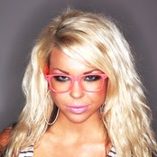 Courtney Argue - List pictures