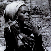 Judy Mowatt - List pictures