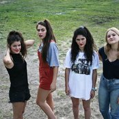 Hinds - List pictures