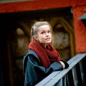 Amanda Mair - List pictures