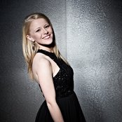 Hollie Cavanagh - List pictures