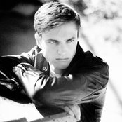 Adrian Lux - List pictures