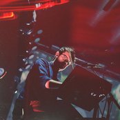 Tim Shiel - List pictures