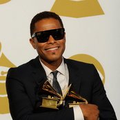 Maxwell - List pictures