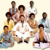 Earth Wind & Fire - List pictures