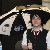 Gerard Way - List pictures