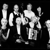 Chumbawamba - List pictures