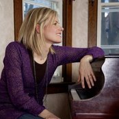 Melanie Doane - List pictures