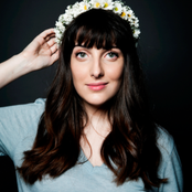 Clarice Falcão - List pictures