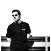 Dj Q - List pictures