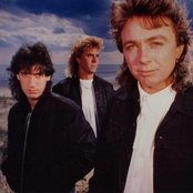 The Outfield - List pictures