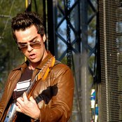 Kelly Jones - List pictures