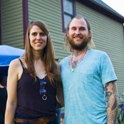 Peaking Lights - List pictures