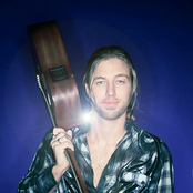 Casey James - List pictures