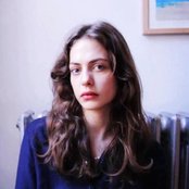 Hannah Cohen - List pictures