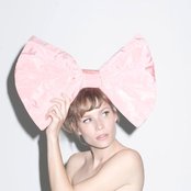 Oh Land - List pictures