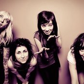 The Coathangers - List pictures