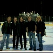 Honeymoon Suite - List pictures